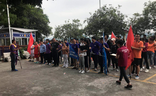 金馬爭(zhēng)霸賽火箭隊(duì)8公里徒步拉練，振奮人心！
